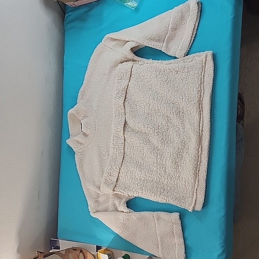 Knapp Studio Cream Pullover Mock Neck Soft Fuzzy Sweater with Pet Pouch Size XL
